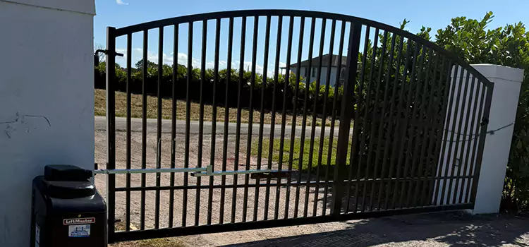 Driveway Fence Repair Walnut
